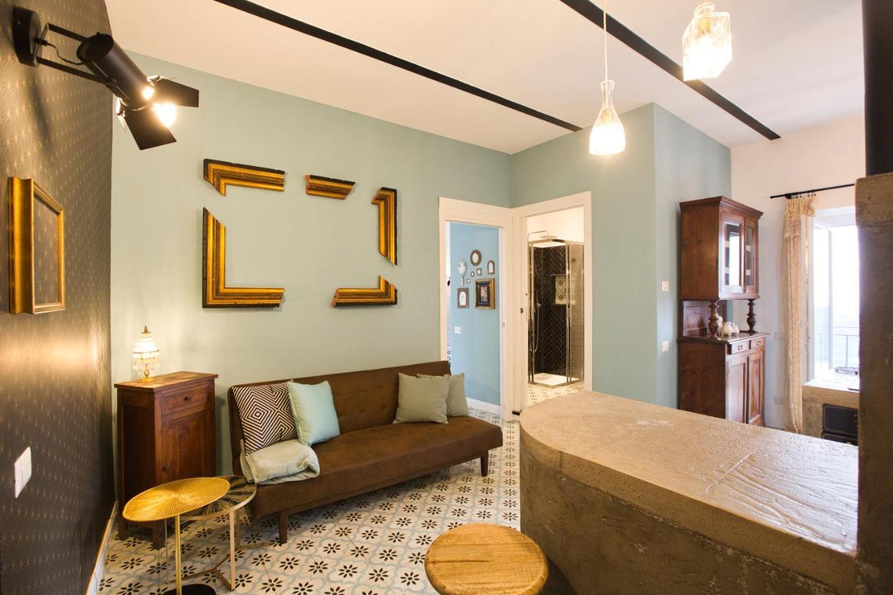Suite Sul Lago เนมี ภายนอก รูปภาพ