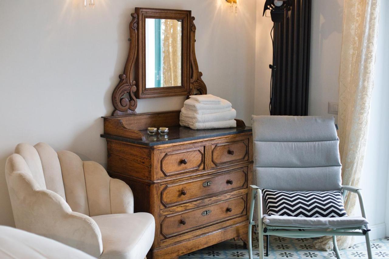 Suite Sul Lago เนมี ภายนอก รูปภาพ