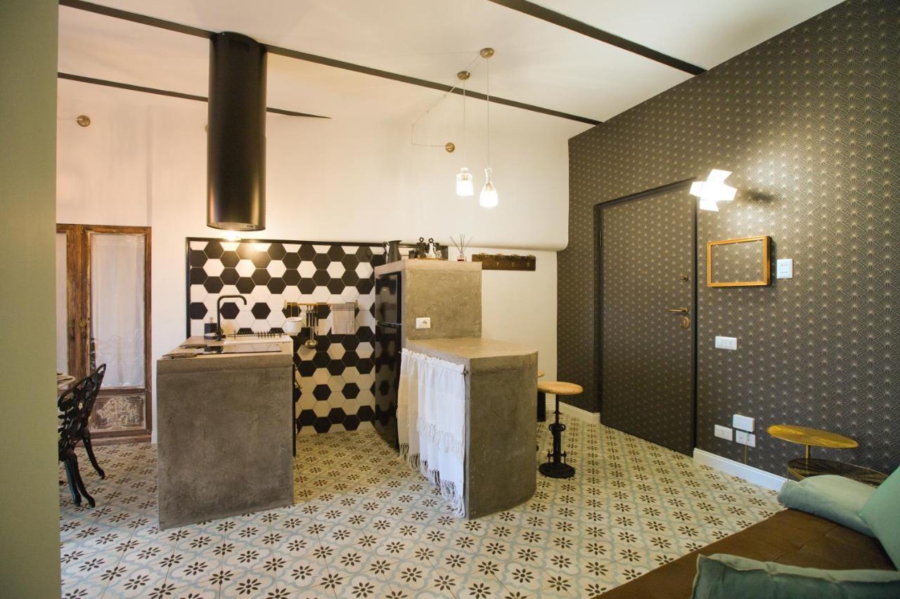 Suite Sul Lago เนมี ภายนอก รูปภาพ