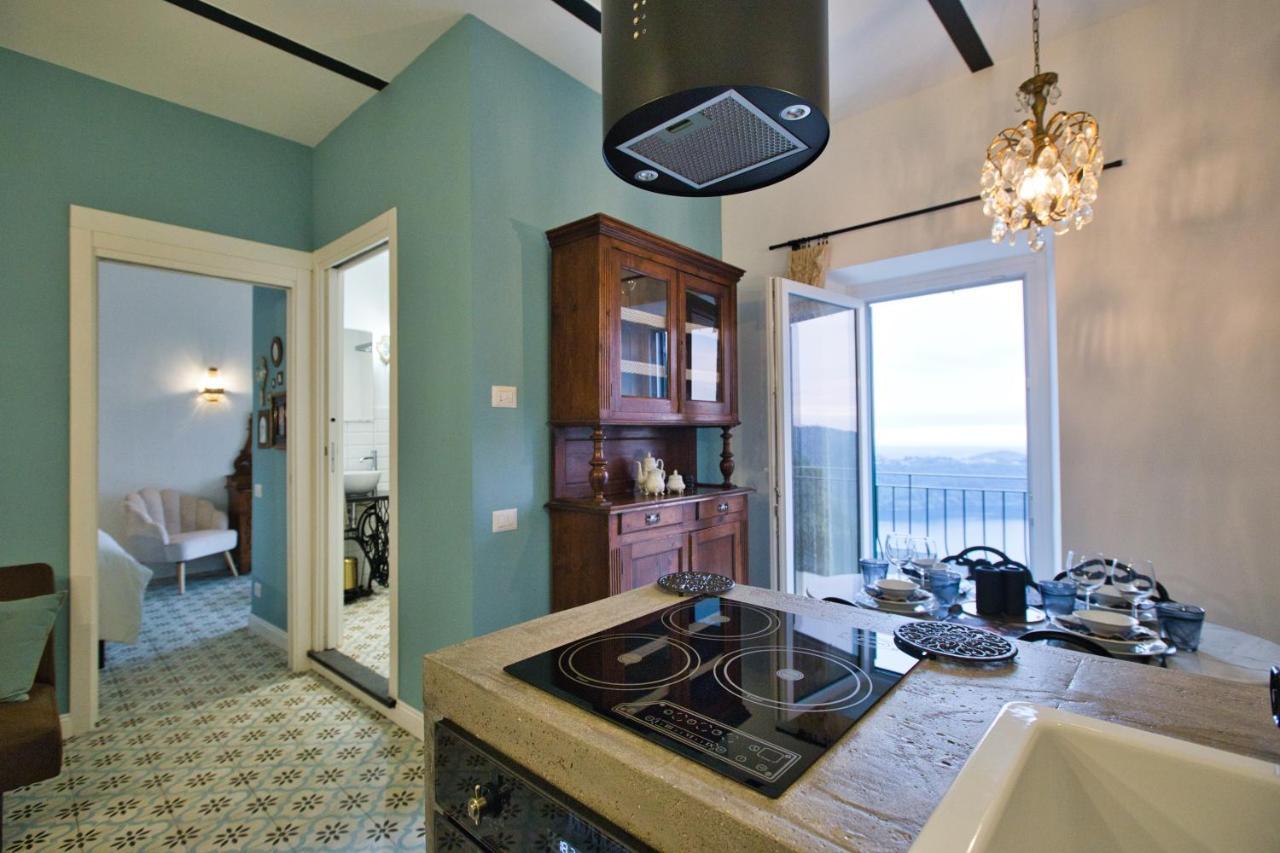 Suite Sul Lago เนมี ภายนอก รูปภาพ