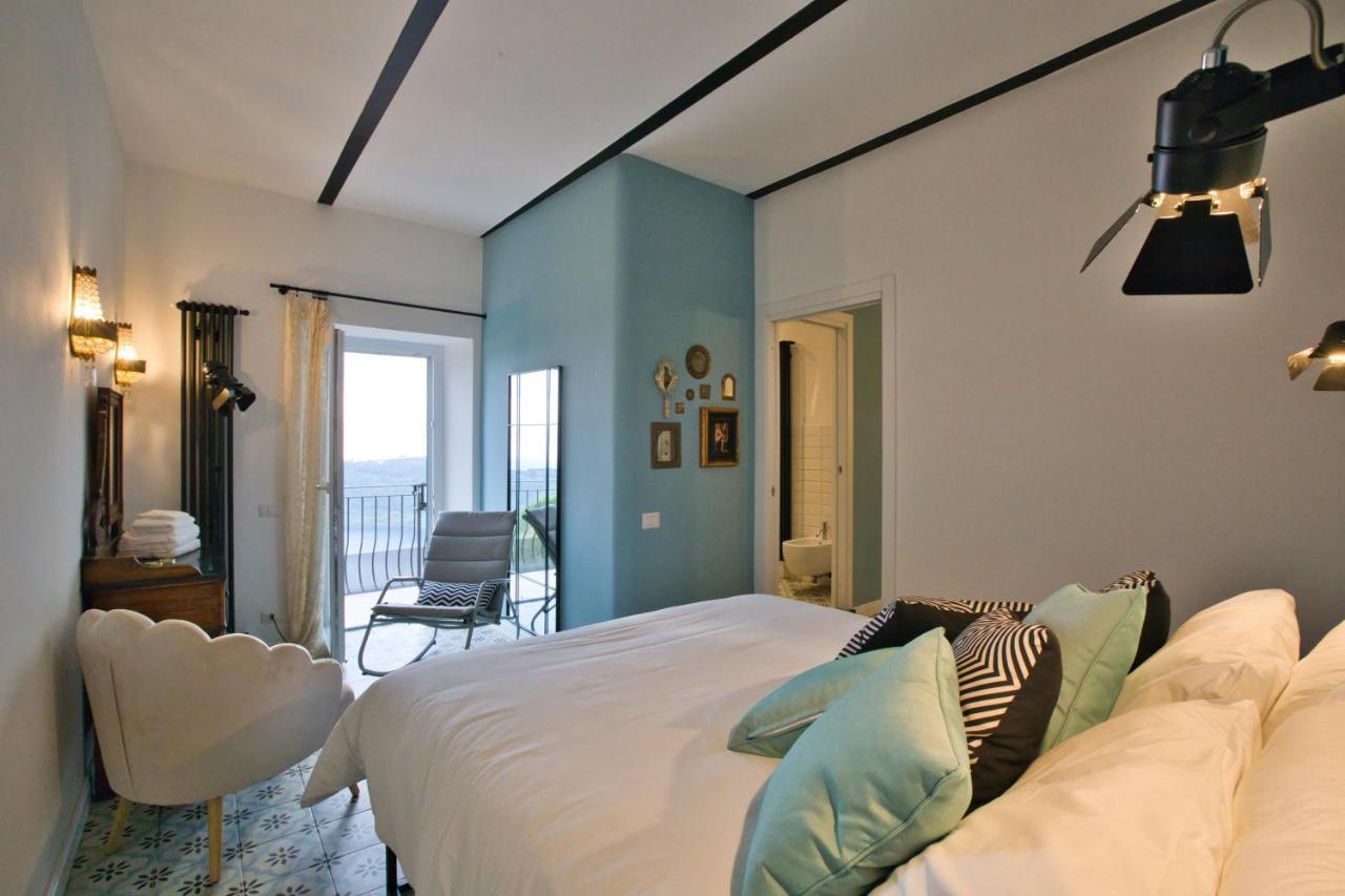 Suite Sul Lago เนมี ภายนอก รูปภาพ