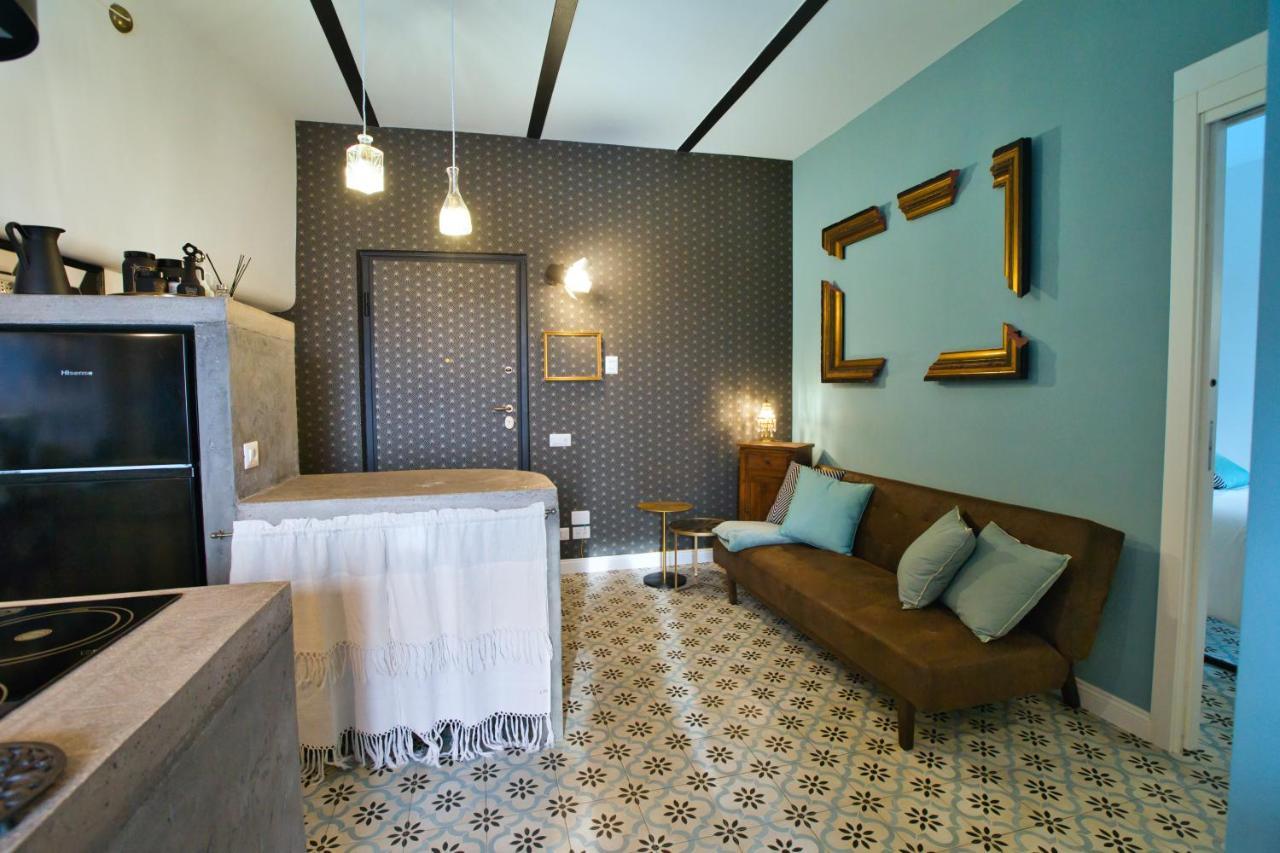 Suite Sul Lago เนมี ภายนอก รูปภาพ